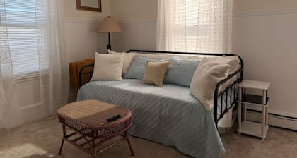 Monthly 3BR Queen, Full, Twin - Near Downtown & Beach