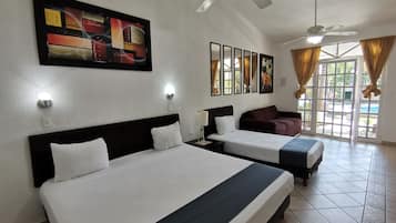 Deluxe Studio, Garden View | Desk, WiFi (free)