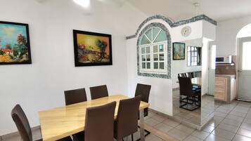 Family Villa, Garden View | Living area