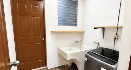 Spacious 3 bedroom Home - AC, Safe Area & Near Shopping