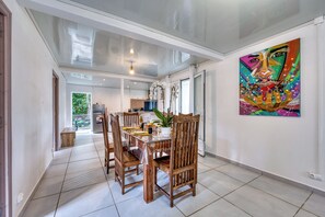 Dining - Maison aux bananiers - Jardin - Calme (Saint-Denis)
