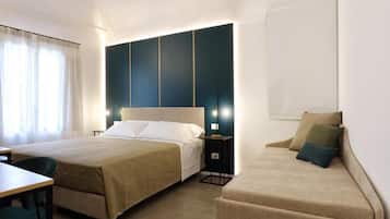 Deluxe Double Room, Balcony | In-room safe, soundproofing, WiFi (free)