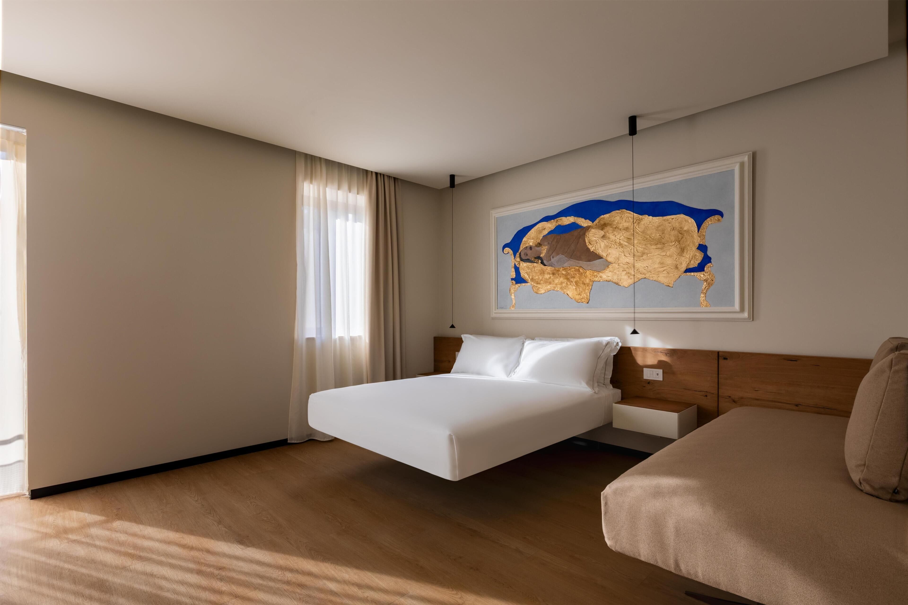 Junior Suite, 1 Queen Bed, Non Smoking (with Single Sofabed)