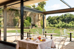 Breakfast area - Best Western Plus Carolus Park Hotel (Sutri)