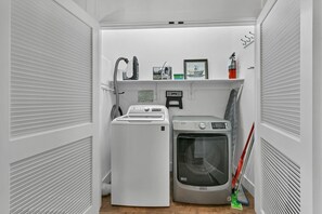 Interior - Adorable Downtown Getaway (Asheville)