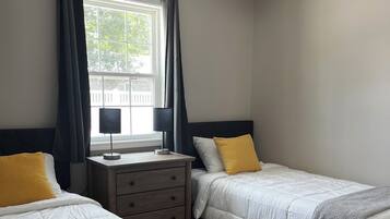 2 habitaciones y ropa de cama