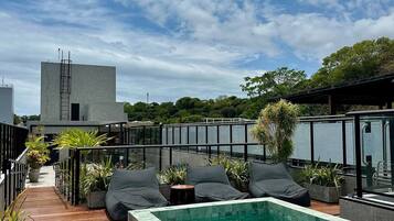 Estúdio básico | Piscina | Piscina externa, espreguiçadeiras