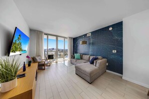 Apartment/Amenities - New! Beachwalk Resort 1BR Ocean & Beach access (Hallandale Beach)