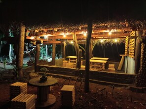 Family Tree House, Balcony, Garden View | Outdoor dining - SIGIRI HUNTER'S ECO TREE LODGE AND Restu (Sigiriya,Dambulla)