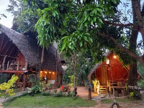 Exterior - SIGIRI HUNTER'S ECO TREE LODGE AND Restu (Sigiriya,Dambulla)