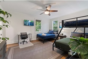 4 bedrooms, desk, iron/ironing board, WiFi (free)
