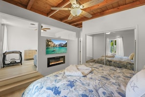 3 bedrooms, WiFi, bed sheets - Castaway Getaway, minutes from the beach, Sea World, walking distance to the bay (San Diego)