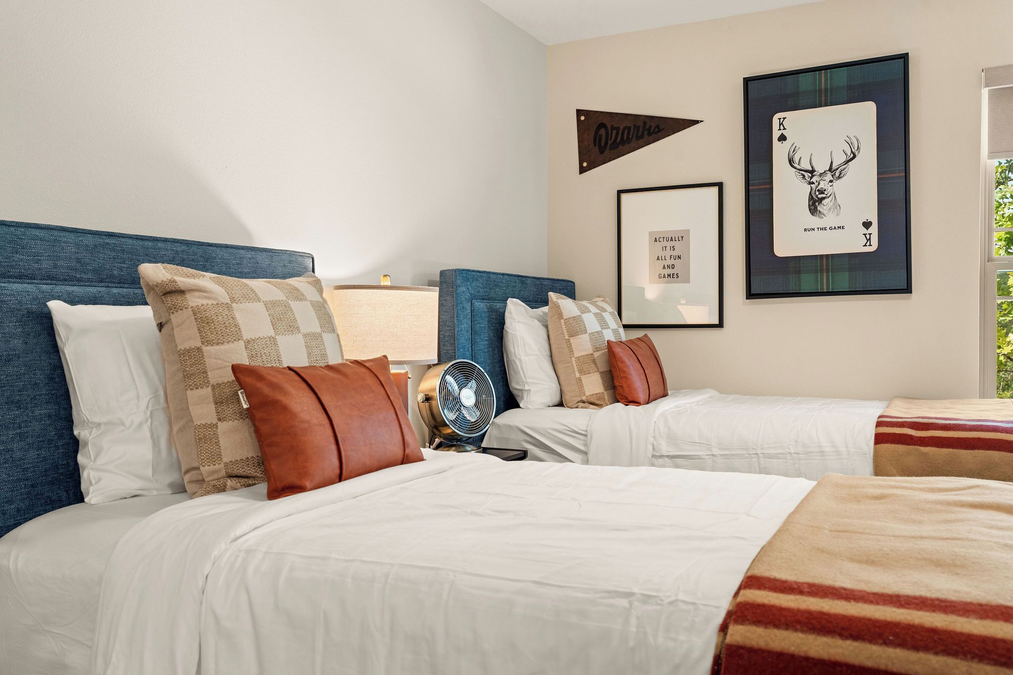 WiFi (free), bed sheets