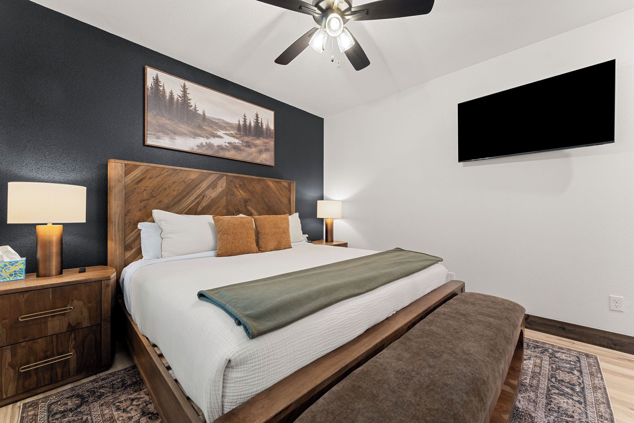 3 bedrooms, iron/ironing board, WiFi (free), bed sheets
