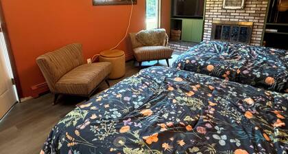 Cozy West Michigan Getaway — Near Ludington, Pentwater & Silver Lake Beaches!