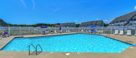 Indoor pool, outdoor pool