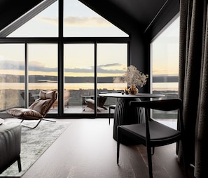 Luxury-Zimmer, Blick auf die Lagune, Seeseite | Speisen