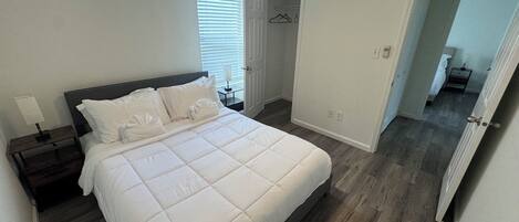 4 bedrooms, iron/ironing board, free WiFi, bed sheets
