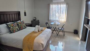 Room, 2 Bedrooms, Accessible, Fireplace | 2 bedrooms