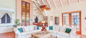 Escape to paradise at Bluewater Luxe Villa!