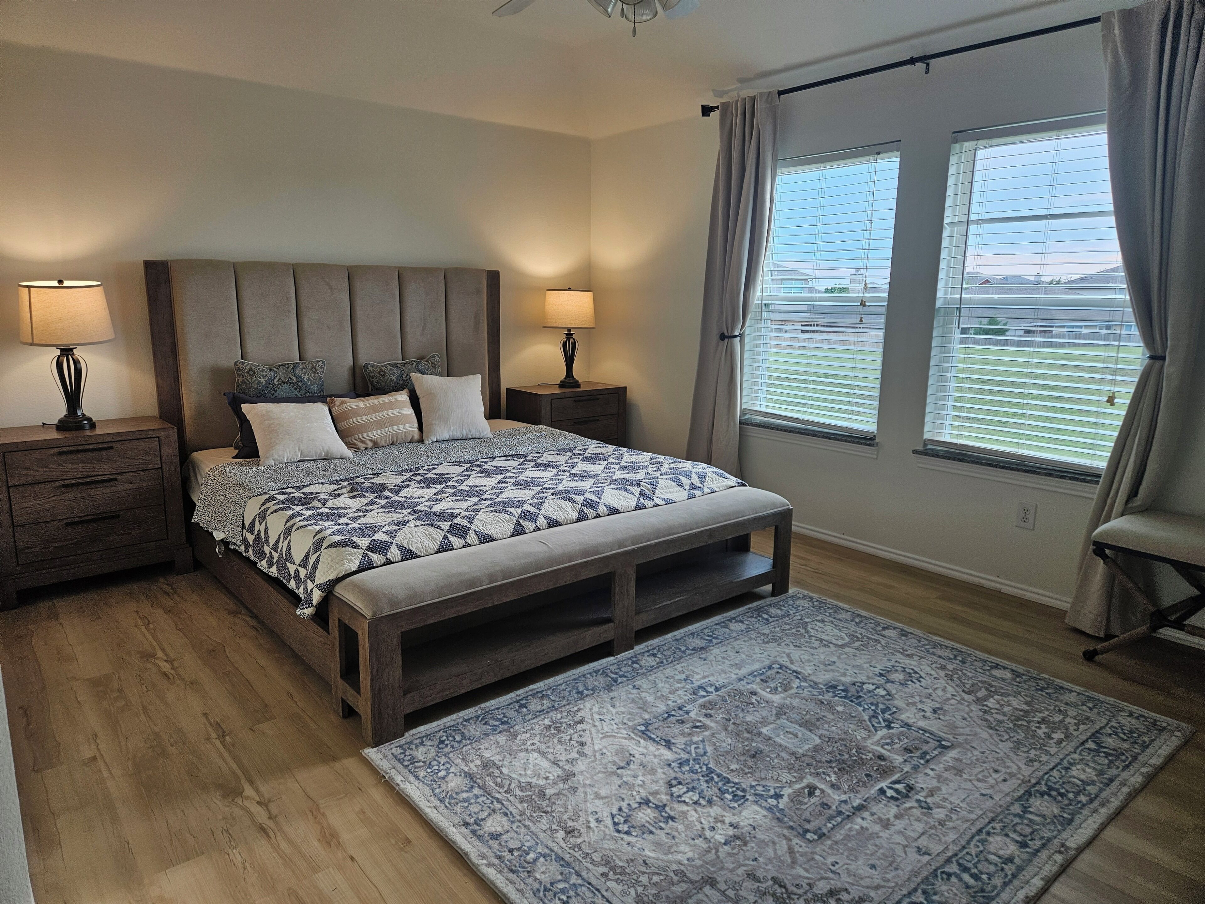 Iron/ironing board, WiFi, bed sheets