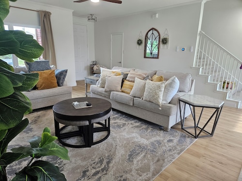 Cozy 3 Bedroom Home Near Frisco's Best Spots- Stylish&Comfy
