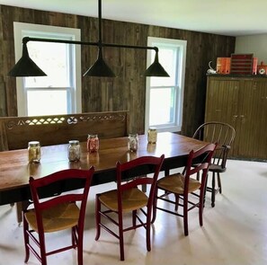 Dining - 5 Pines Farmhouse | Historic Madeline Island Retreat Near Lake Superior (La Pointe)