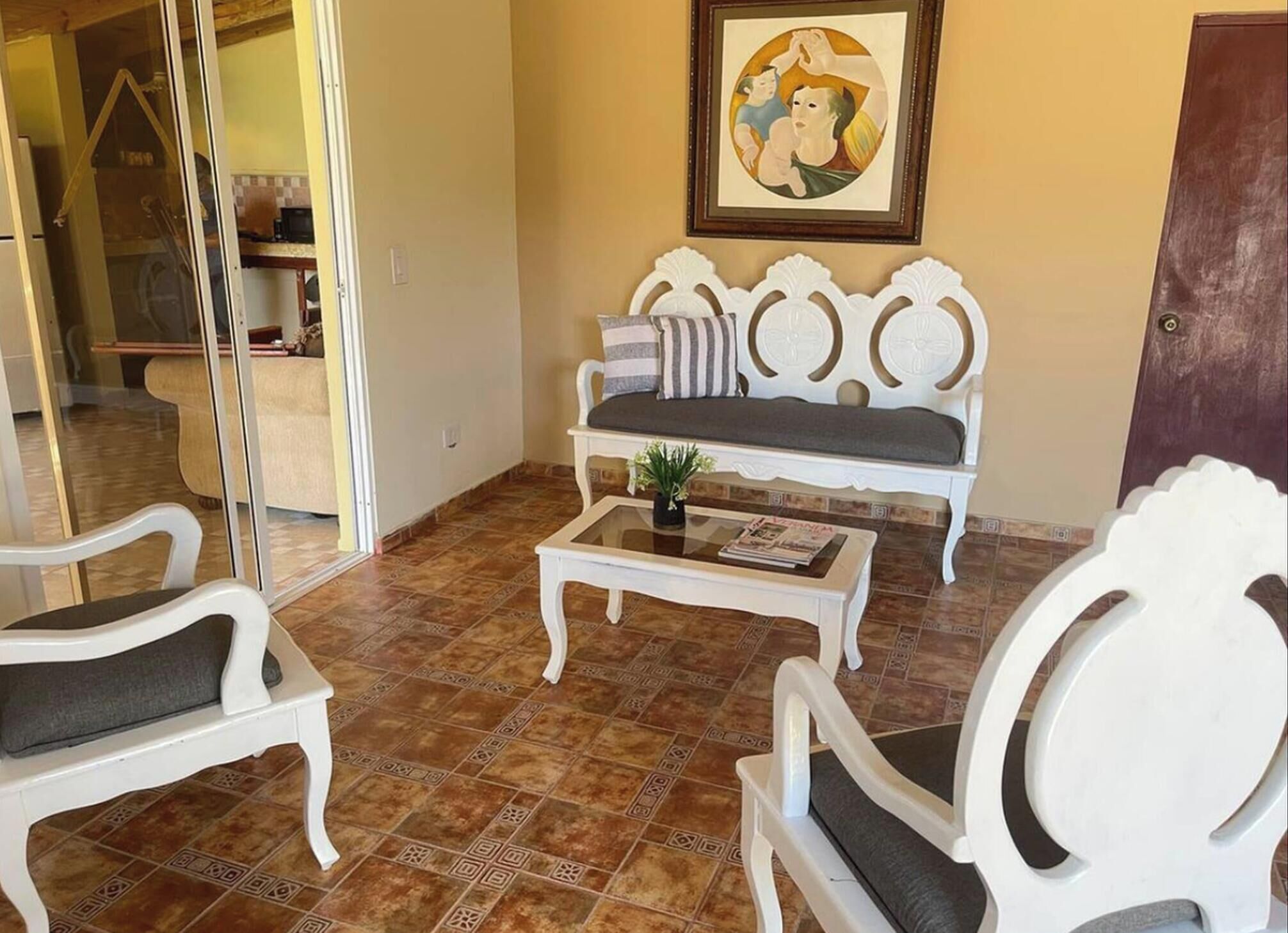 House, 4 Bedrooms, Smoking, Private Pool | Living room