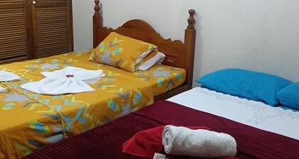 Room-room Rincón Magico, Casa Del Pueblo