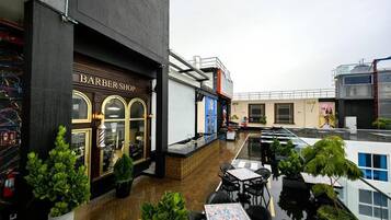 Shared Dormitory, Accessible, Smoking | Outdoor dining