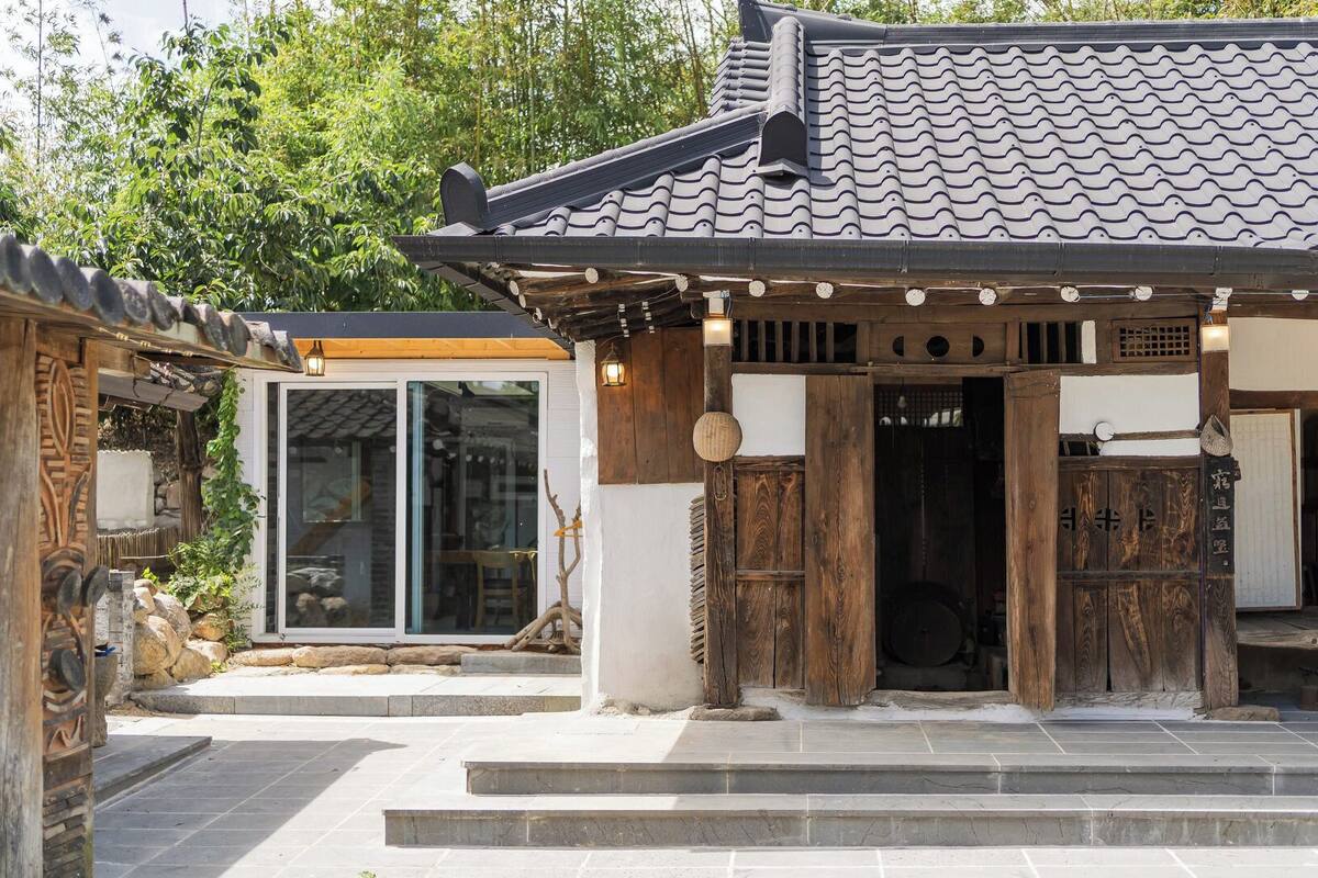Basic Room, 3 Bedrooms (Haedamchae)