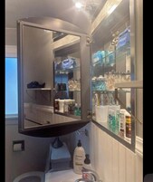 Classic-Zimmer | Badezimmer | Haartrockner, Handtücher