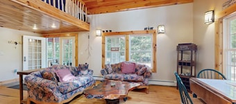 Handcrafted Home in Ossipee, explore the Lakes & Mountains
