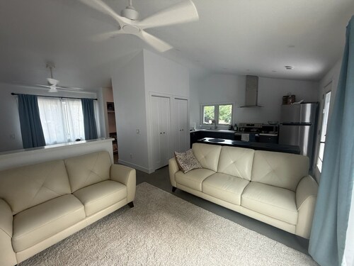 Minimalist 1 BR ADU in a pleasant Woodland neighborhood