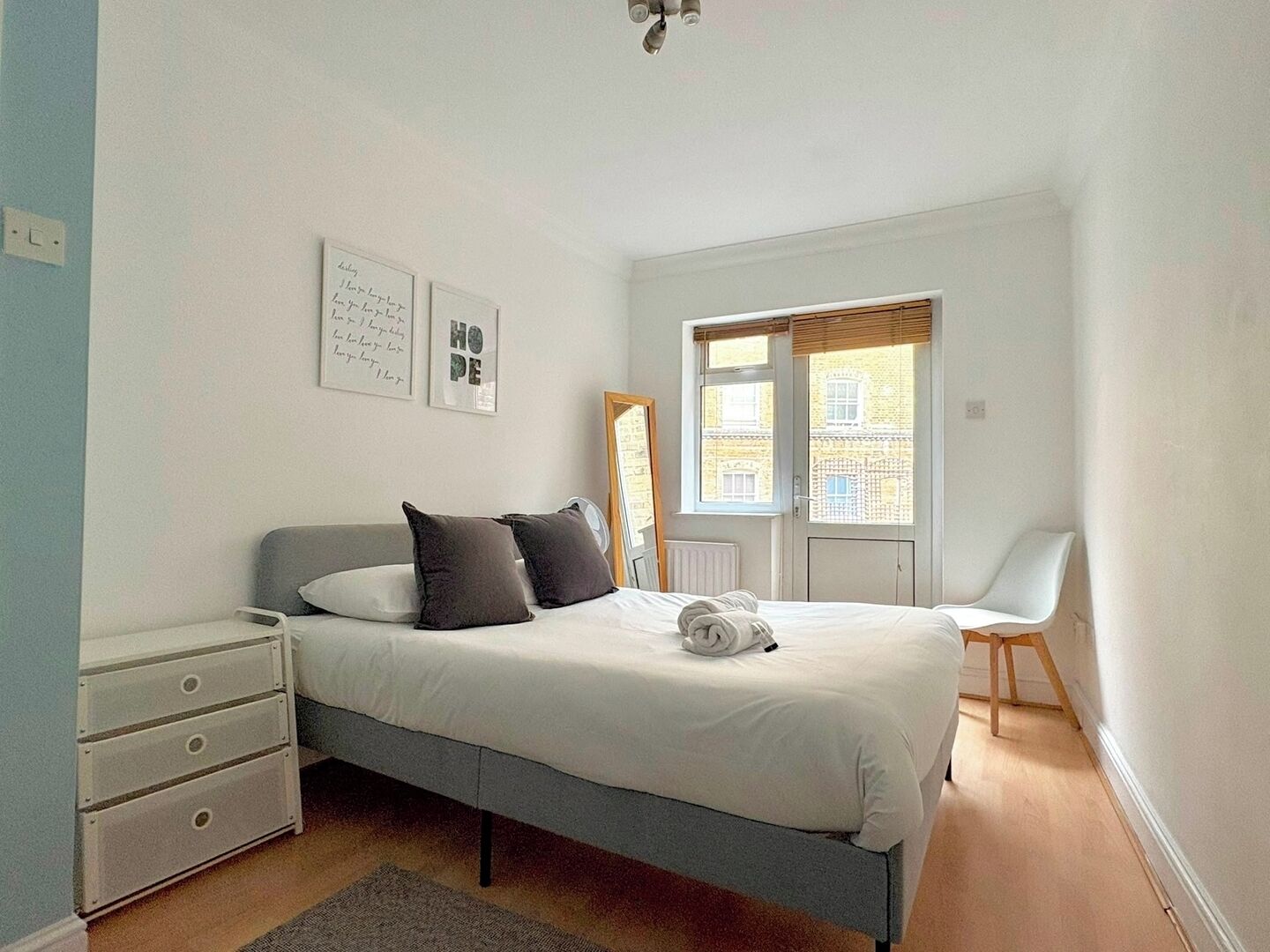 2 bedrooms, iron/ironing board, WiFi, bed sheets