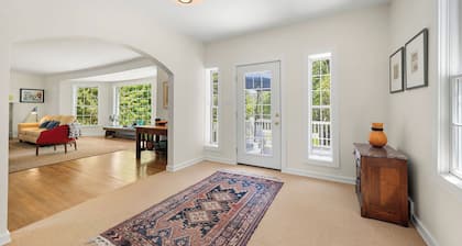 Historic Door County Farmhouse | Fireplace & Quiet