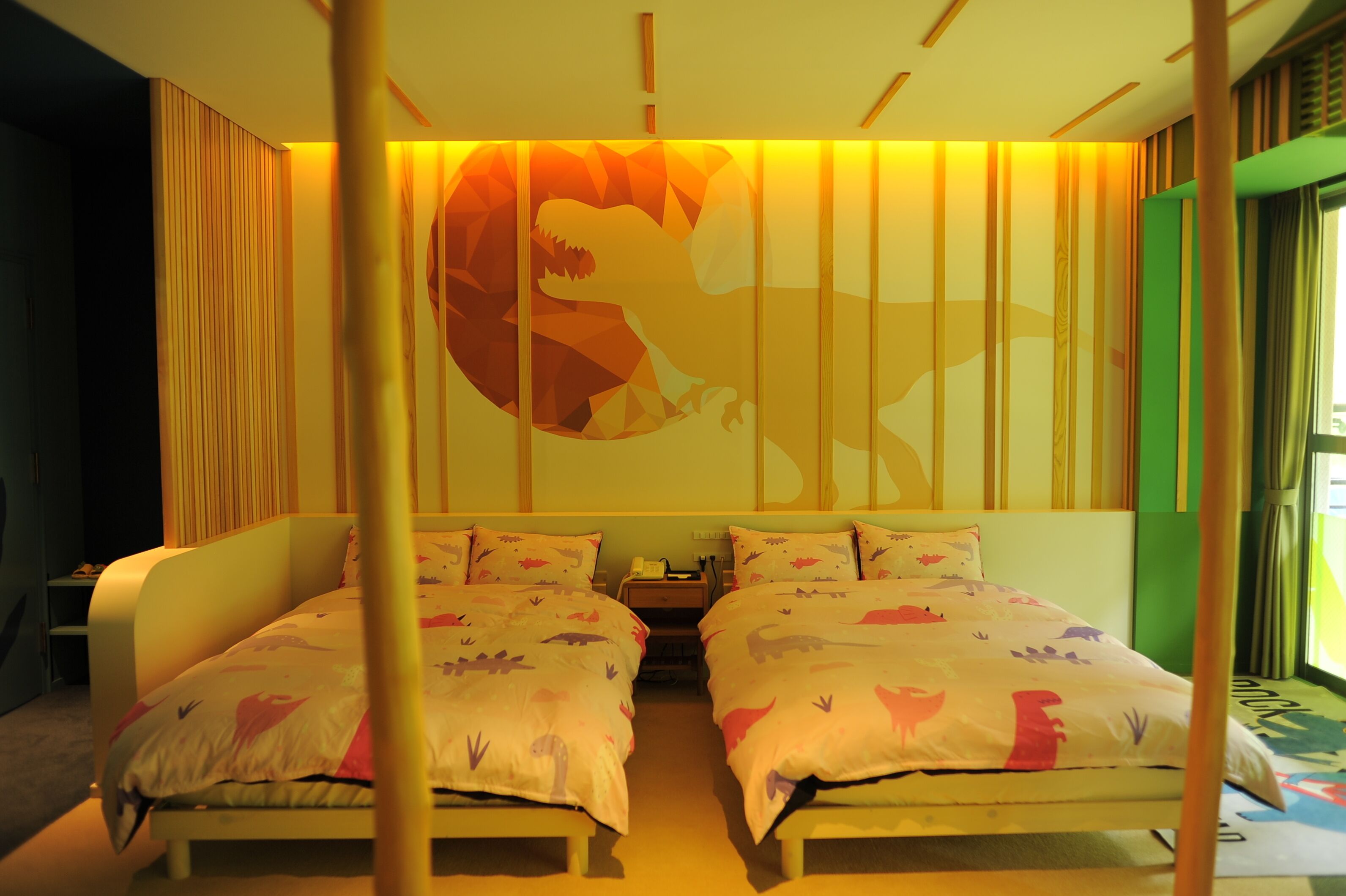 Deluxe Studio Suite, Multiple Beds, Courtyard View