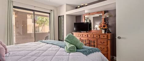 1 bedroom, iron/ironing board, free WiFi, bed sheets