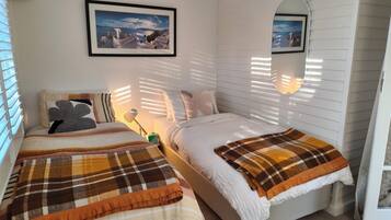 2 Schlafzimmer, Schreibtisch, Bügeleisen/Bügelbrett, kostenloses WLAN