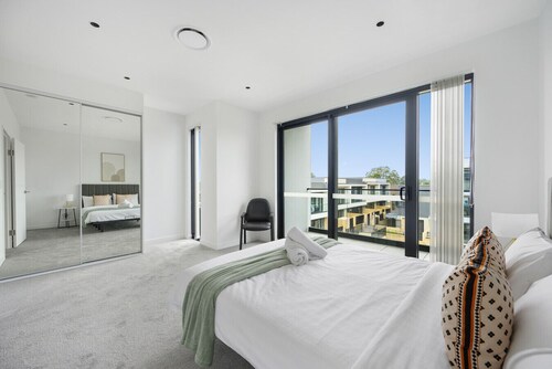Stylish Brand New 3BR Home | Sleeps 10
