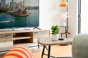 TV - Brand New Family Home for 10 | Boxhill (Box Hill)