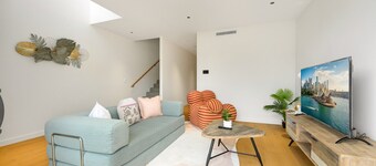 Brand New Family Home for 10 | Boxhill