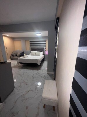 Room - A - Beach access  1-bedroom apartment  A with AC in Aguadilla (Puerto rico)