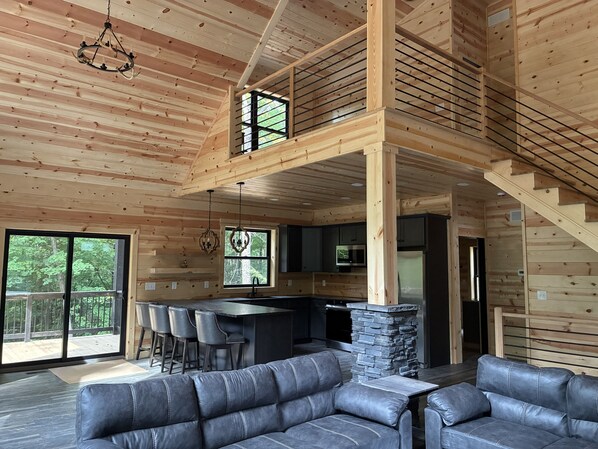 Smart TV, fireplace - The Wooded Obsidian Overlook cabin, with hot tub, games, and close to everything (Logan)