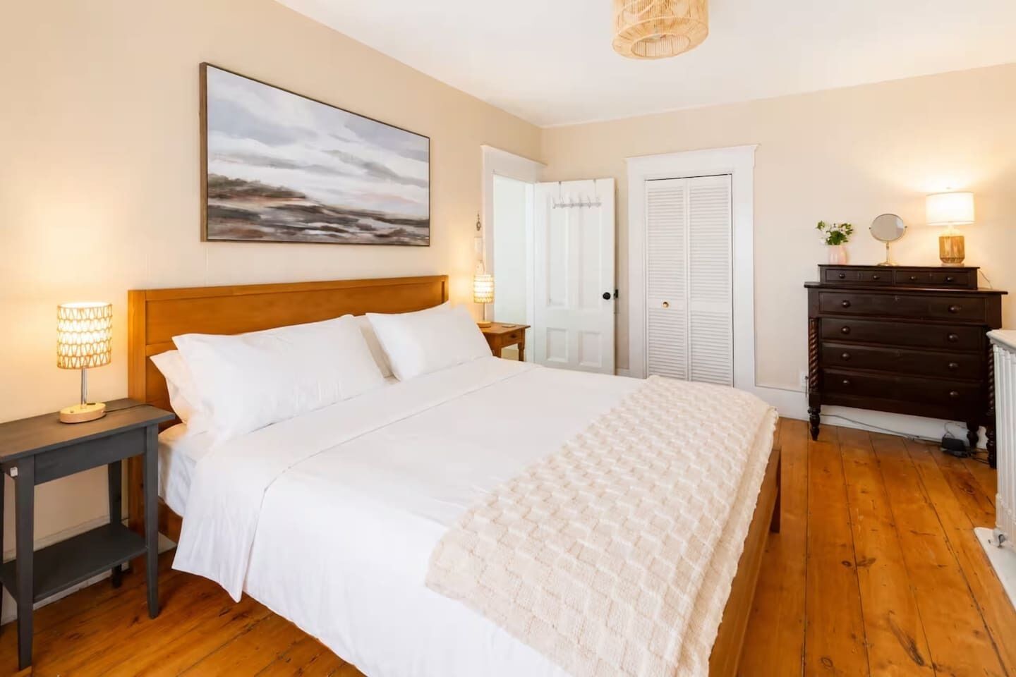 Desk, iron/ironing board, travel crib, WiFi