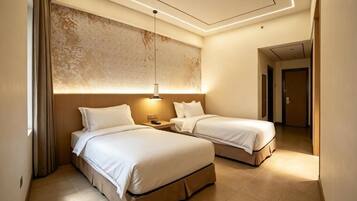 Deluxe Twin Room, City View | Blackout drapes, iron/ironing board (on request), WiFi (free)