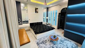 Quarto júnior, sacada, vista para a cidade