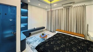 Quarto júnior, sacada, vista para a cidade