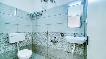 Apartamento, vistas a la ciudad | Baño