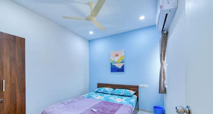 The Crown Homestay